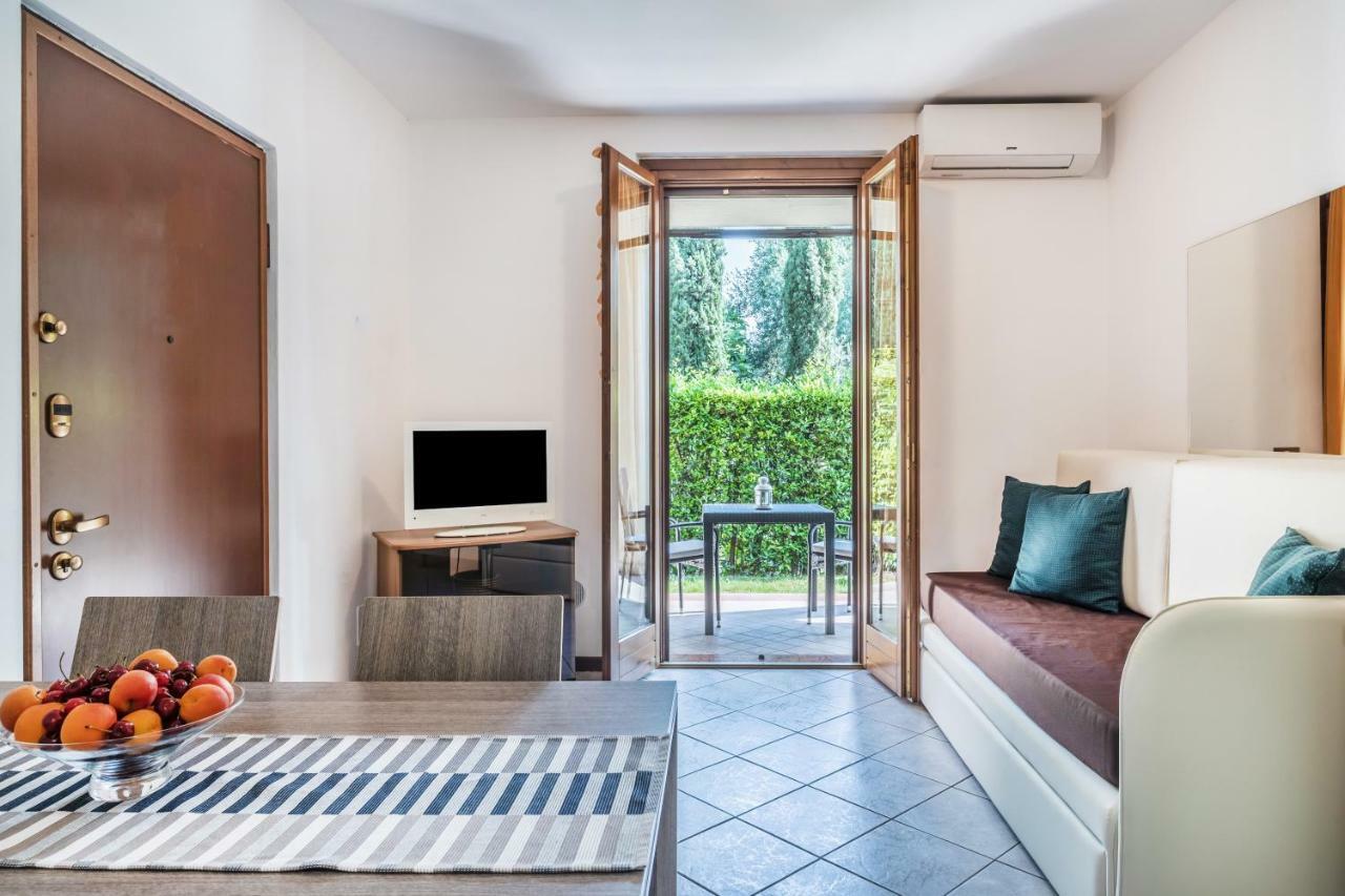 Residence Nuove Terme Sirmione Eksteriør billede